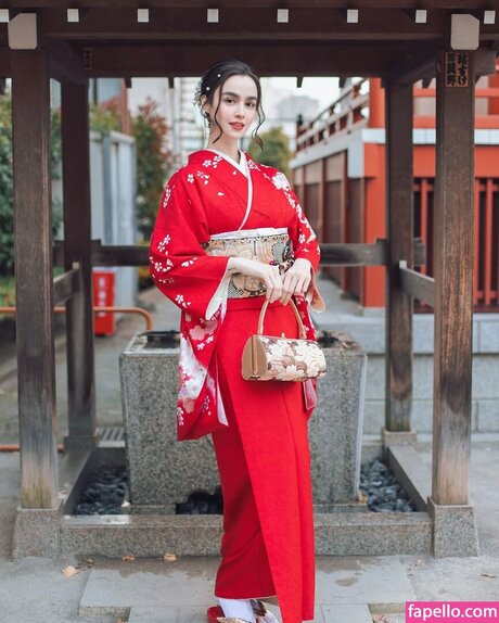 Kim Domingo model sexy pictures