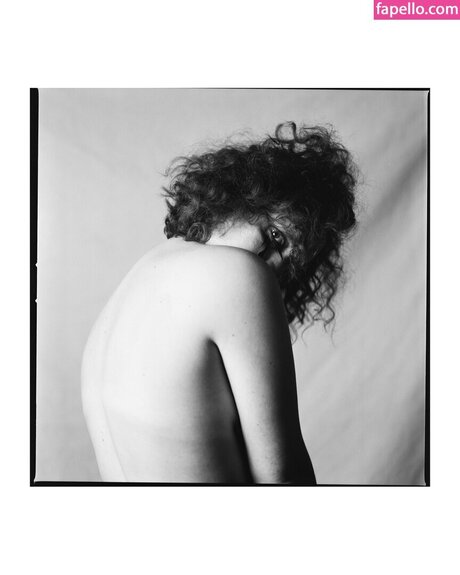 Angela Giarratana model top images