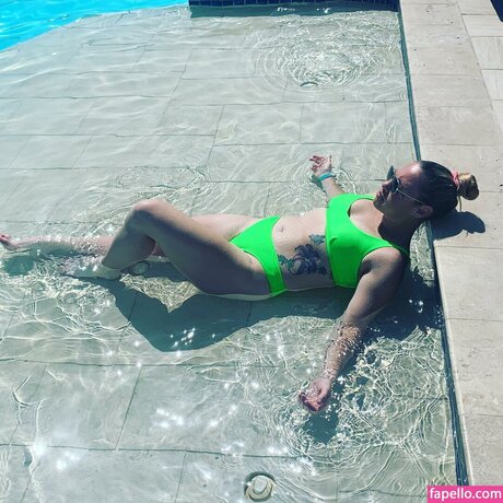 mirror onlyfans beautiful nude img