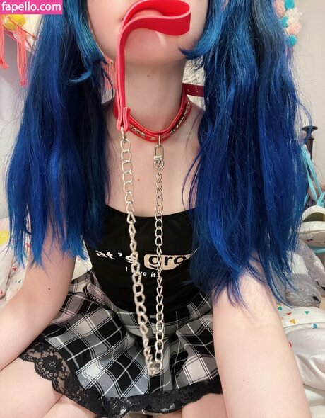 LittleNiiVT sexy model pics