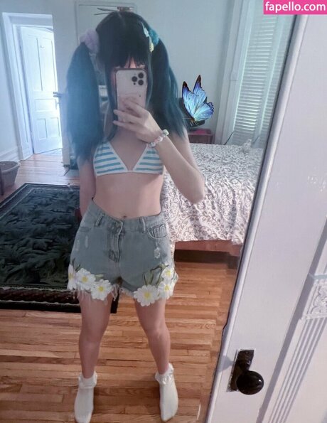 LittleNiiVT hd pornstar archive