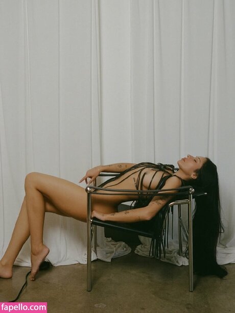 sophiakellyy model pornographic images