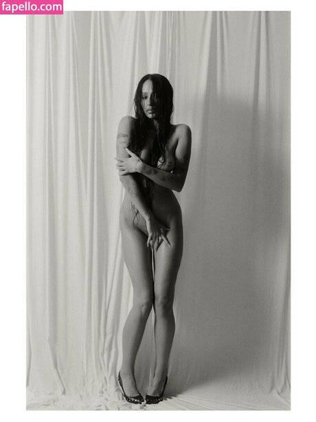 sophiakellyy hot pornstar gallery