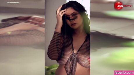 Aabha Paul pretty pornstar pictures