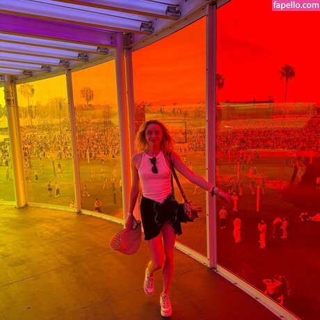 Madeleine Arthur pornstar exclusive photos