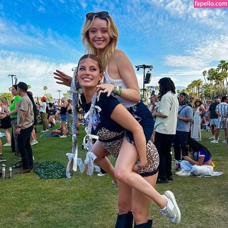 Madeleine Arthur sexy model archive