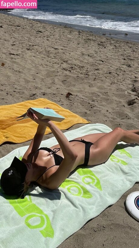 Madeleine Arthur star free gallery