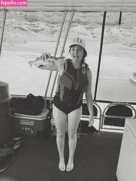 Hailey Johnson hot actress img