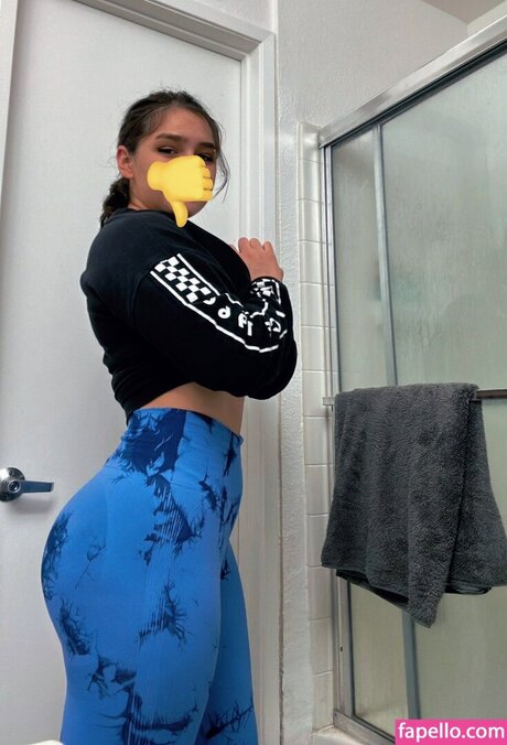 Kijaeha__ model photo