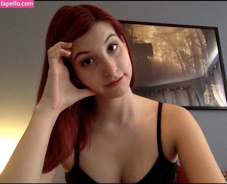 Tama Hero star nude img