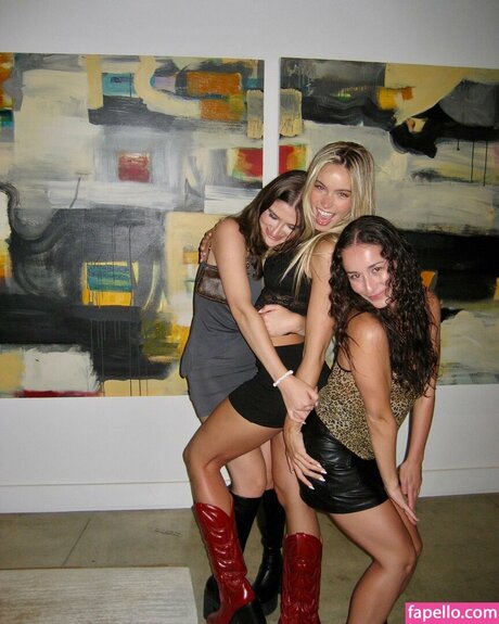 Alexa Blair Robertson star art pic