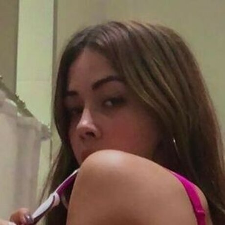 Yazzmiin11 model beautiful pic