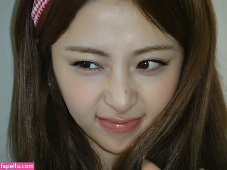 Huh Yunjin_ pornographic actress pics