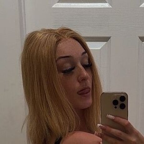 blondebarbixxx sex star img