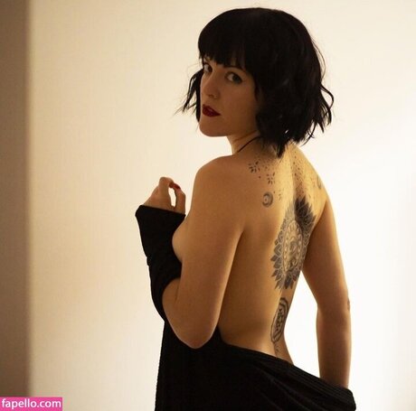 Mama Casquet model nudes archive