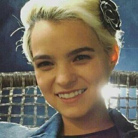 Brianna Hildebrand sexy model pic