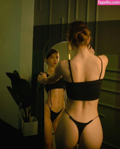 naked milf onlyfans sexy naked photo