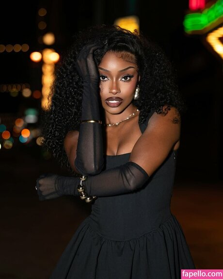 Coco Watson pretty actress pics