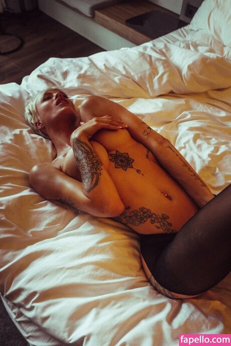 anal dildo onlyfans adult images