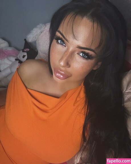 Plasticpoutmv adult model galleries