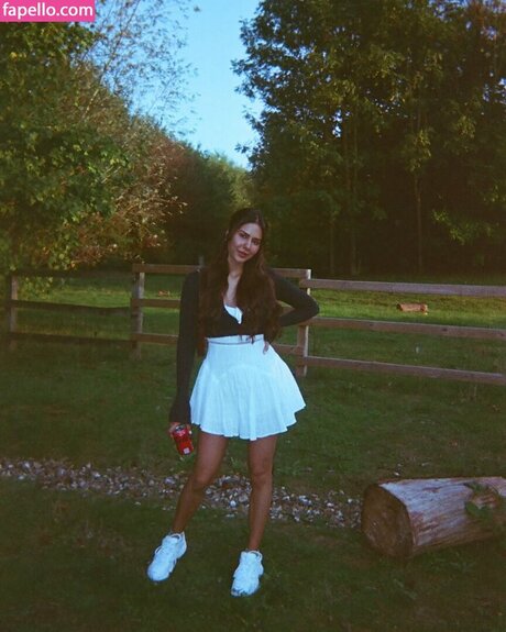 Sonam Bajwa pornographic model photo