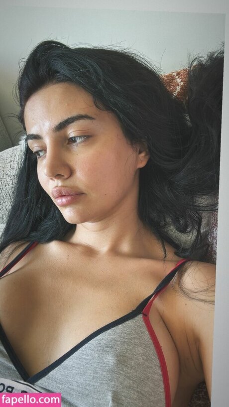 Ece Ronay hot star images