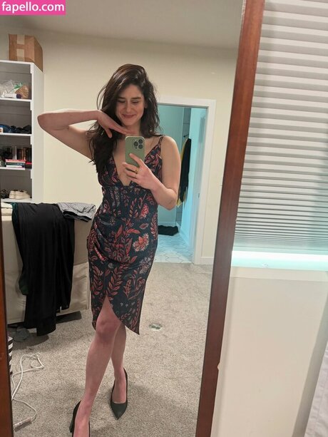 Elyse Myers exclusive pornstar pic