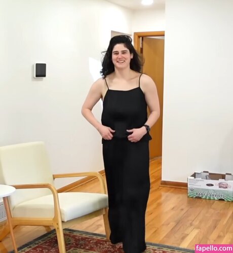 Elyse Myers pornstar nudes pics