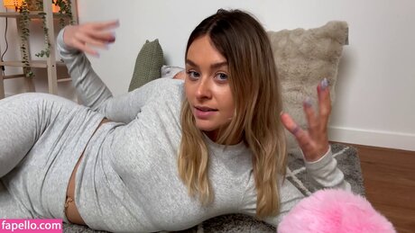 Simply Kel ASMR porn model gallery