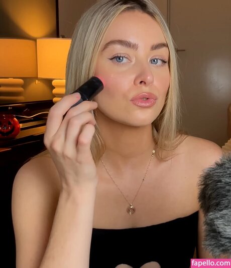 Simply Kel ASMR model free pics