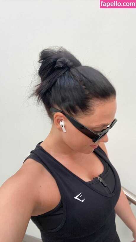 lesbian fingering onlyfans hd images