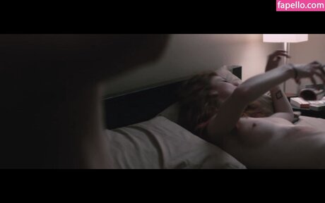 Rose Leslie star pretty images