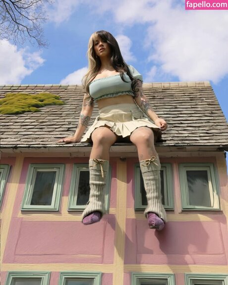 Melanie Martinez star perfect archive