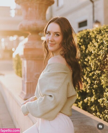 Johnie Maraist free actress pictures