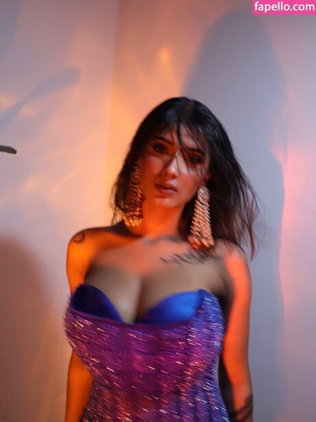 curvy nude onlyfans art xxx gallery