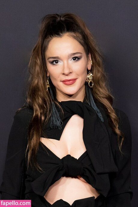 Bella Dayne model best image