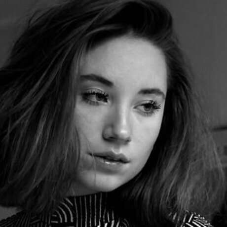 Nina Gademan star nudes image