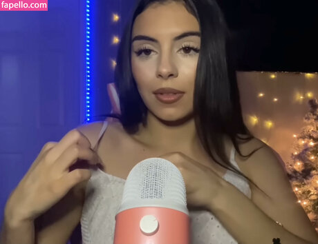 big dick shemale onlyfans exclusive image