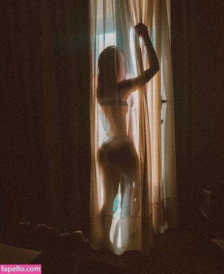 Carolina Luchtenberg star nudes image