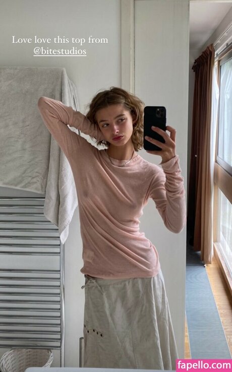 Ava Kalitowski star exclusive pics