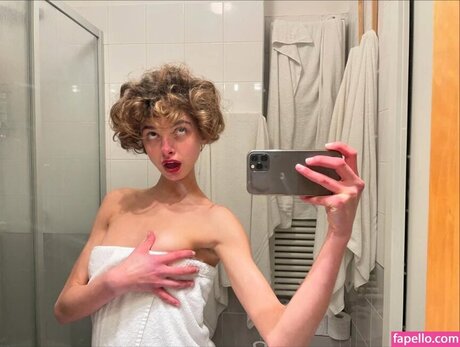 Ava Kalitowski pornstar nude img