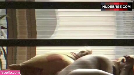 Sarah Davis model hot photo