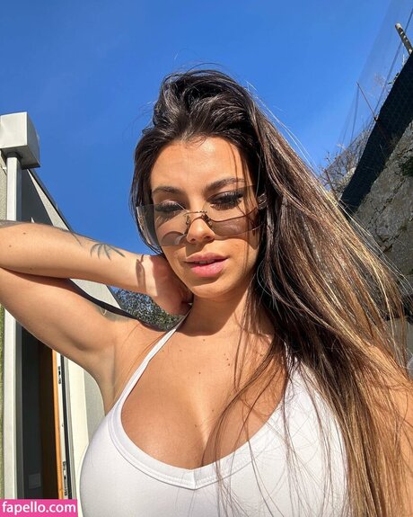 Carly Santos model art pics