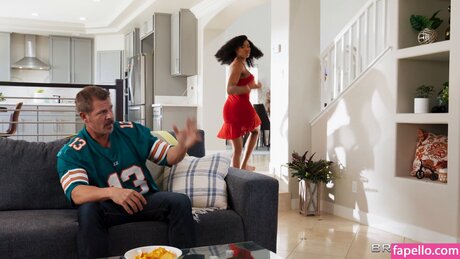 Nadia Jay model hd img