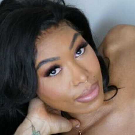 Nadia Jay star image