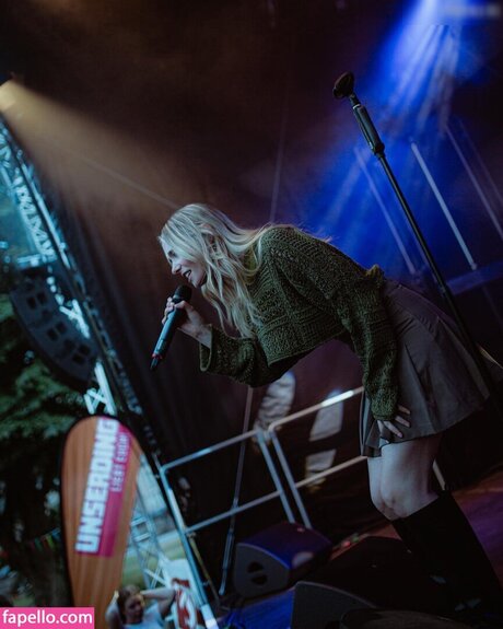 Esther Graf nude star gallery