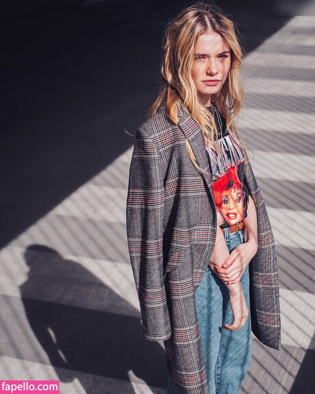 Esther Graf perfect actress images