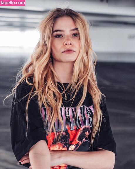 Esther Graf star pretty photos