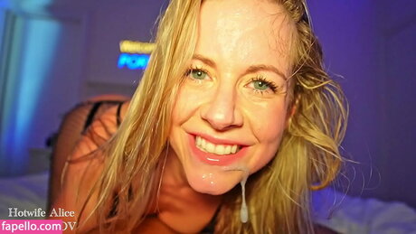 hotwifealice star hd photos