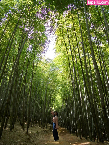 smile onlyfans pornographic image